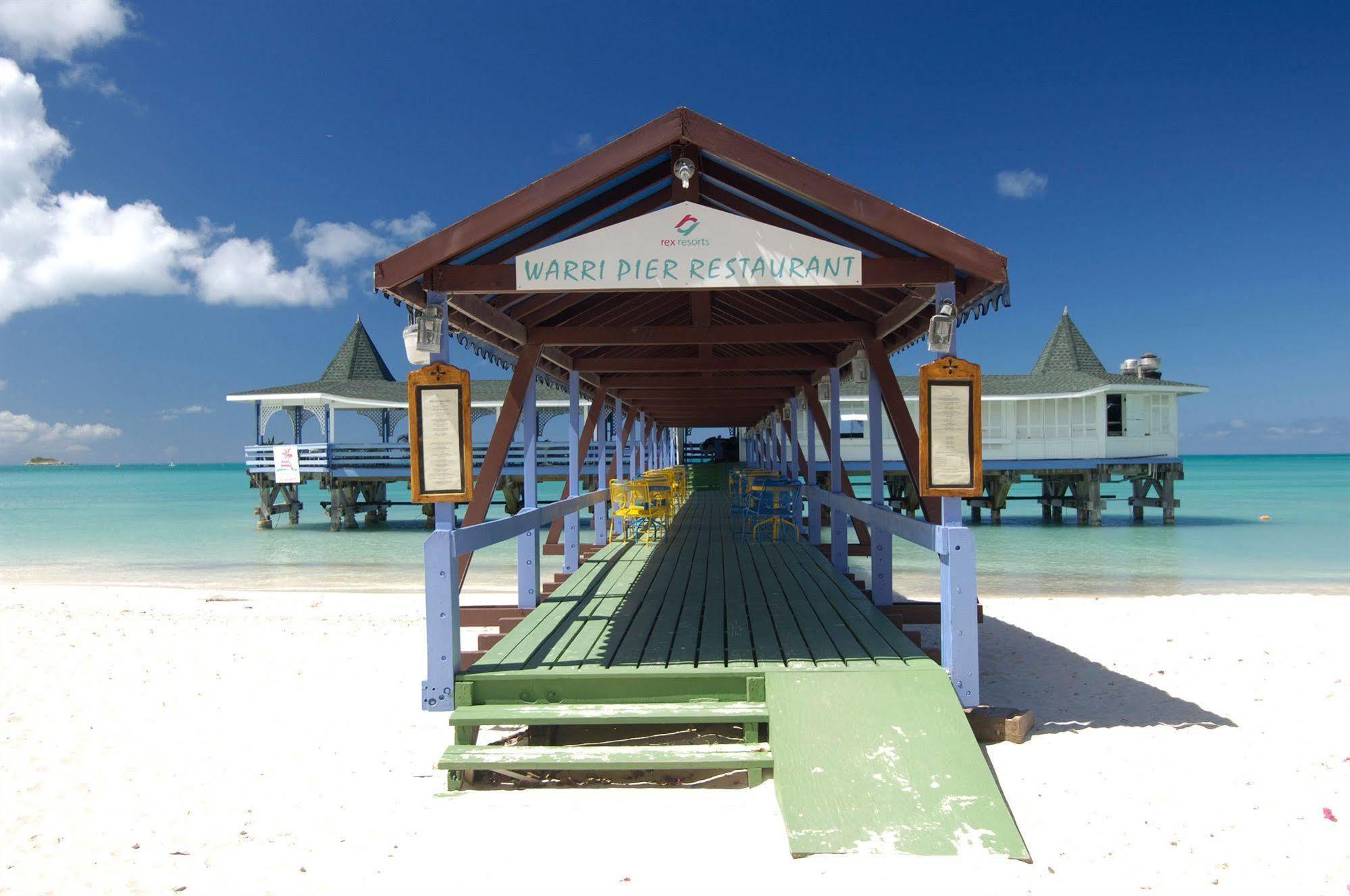 Starfish Halcyon Cove Hotel Dickenson Bay Exterior photo