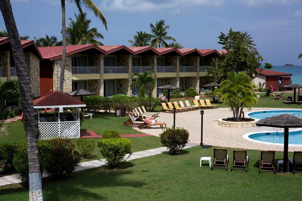 Starfish Halcyon Cove Hotel Dickenson Bay Exterior photo
